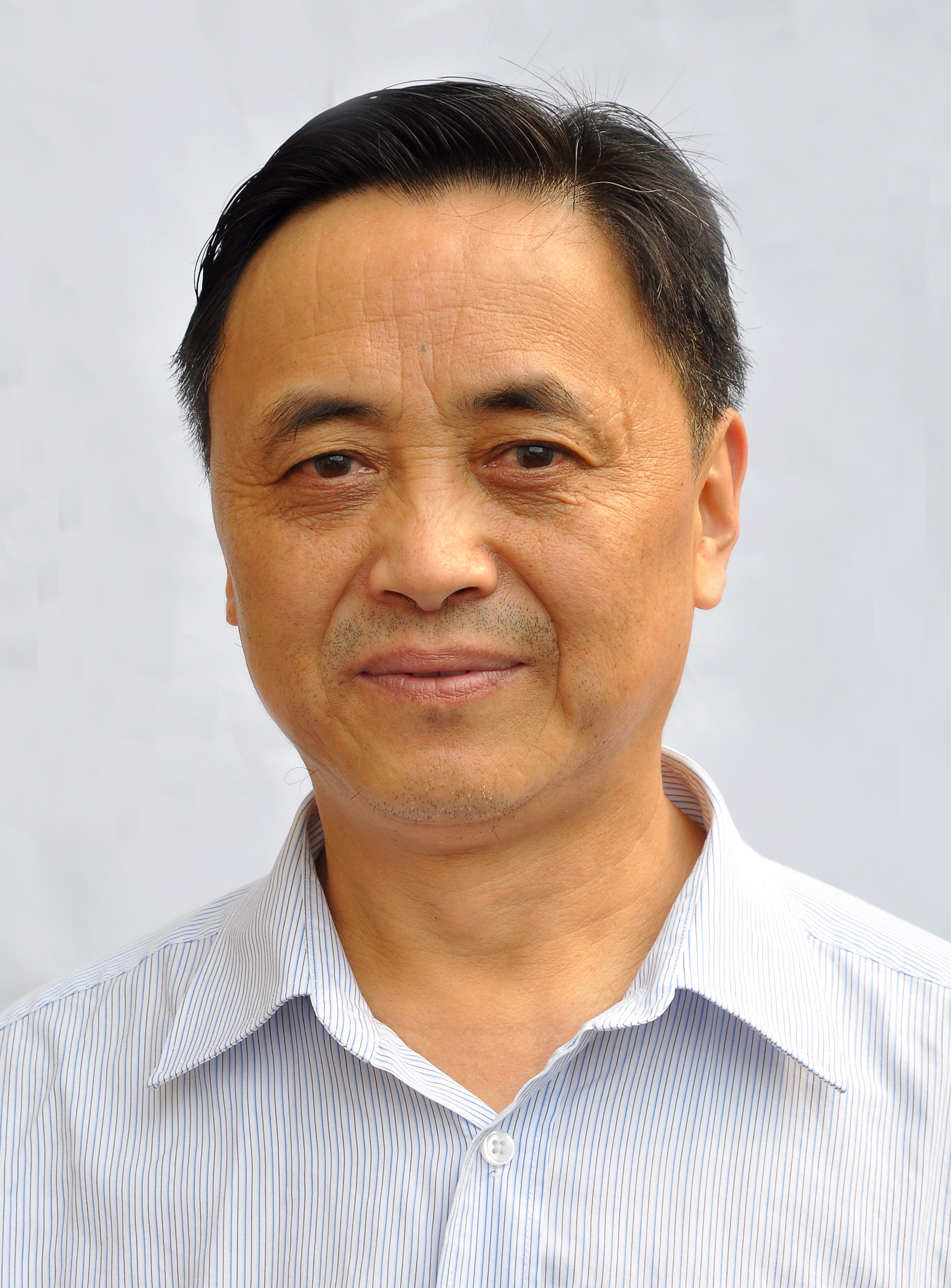 黄政